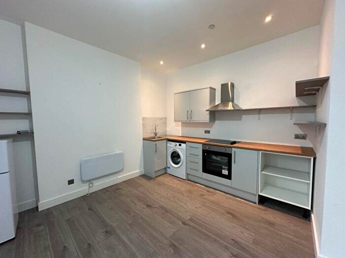 1 Bedroom Flat To Rent In Stacey Road, Roath, Cardiff, CF24