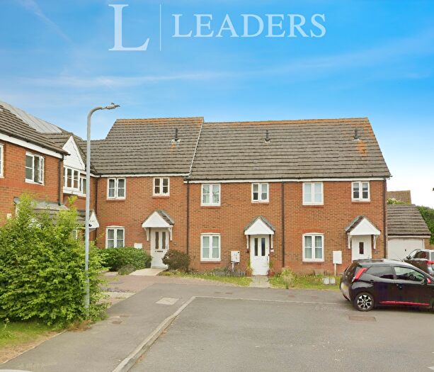 3 Bedroom Terraced House To Rent In Maple Fields, BN25