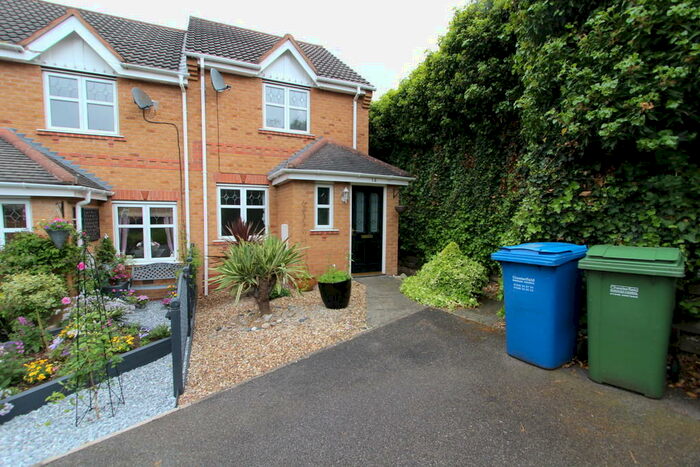 2 Bedroom Town House To Rent In Mallory Close, Chesterfield, S41