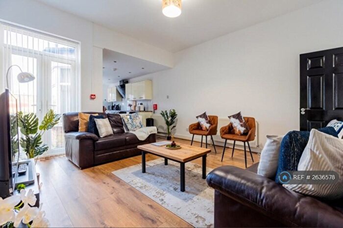 5 Bedroom Terraced House To Rent In Poplar Road, Smethwick, B66