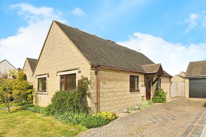 3 Bedroom Bungalow For Sale In Jordans Close, Willersey, Broadway, Gloucestershire, WR12