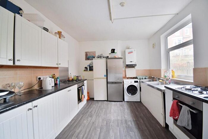 7 Bedroom Terraced House To Rent In Harcourt Road, Sheffield, S10