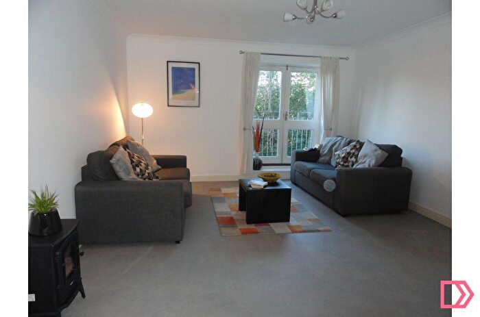 2 Bedroom Flat To Rent In Tall Trees, Mersey Road, Didsbury, Manchester, M20