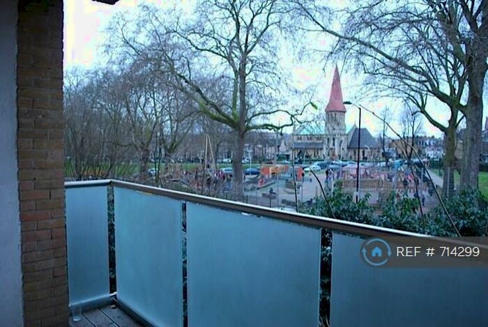 2 Bedroom Flat To Rent In Altima Court, East Dulwich, SE22