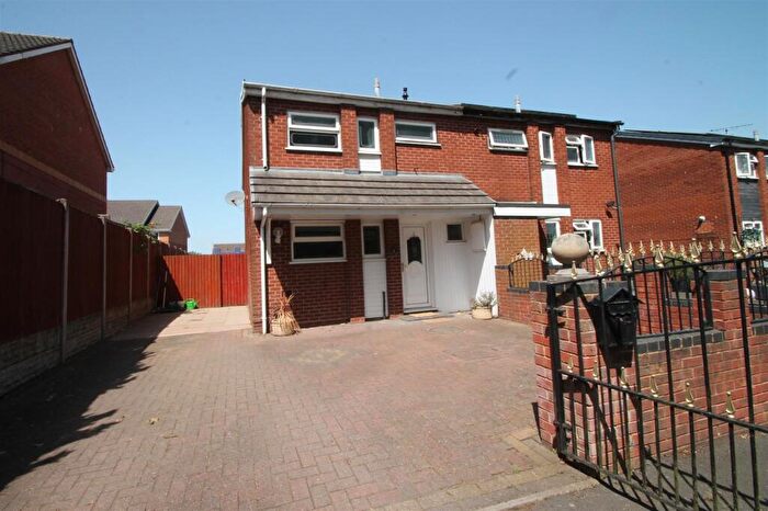 3 Bedroom Semi-Detached House For Sale In Asquith Drive, Tividale, B69