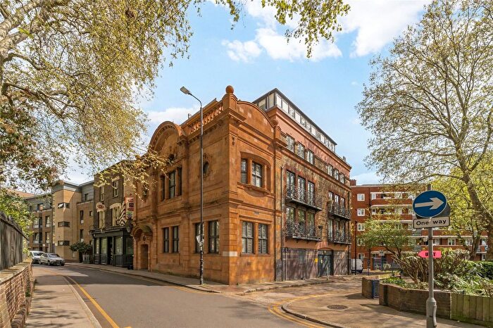 2 Bedroom Flat For Sale In Three Colt Street, London, E14