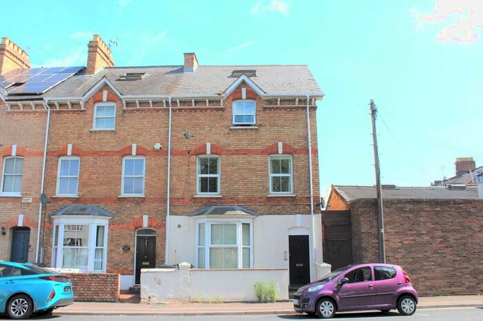 1 Bedroom Flat To Rent In Belvedere Road, Taunton, TA1