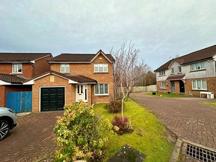 3 Bedroom Property To Rent In Yetholm Gardens, Glasgow, G74