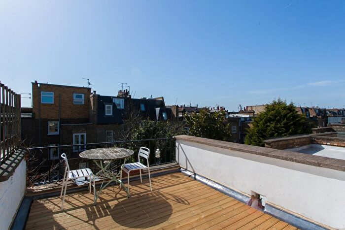 1 Bedroom Flat To Rent In Radipole Road, SW6