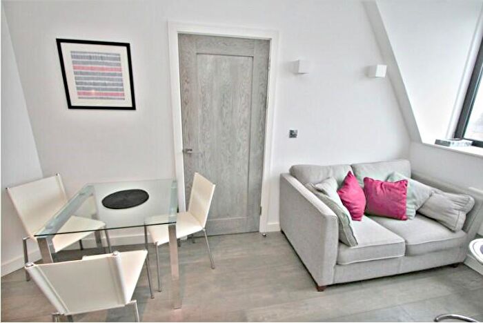 1 Bedroom Flat To Rent In Verona Apartments, Wellington Street, Slough, SL1