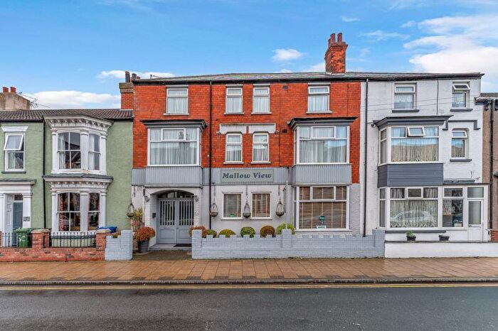 16 Bedroom House Of Multiple Occupation For Sale In Albert Road, Cleethorpes, DN35