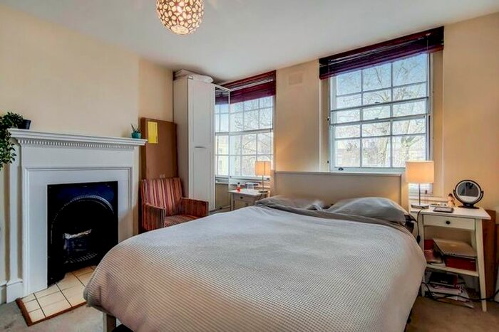 1 Bedroom Flat To Rent In Kennington Park Road, London, SE11