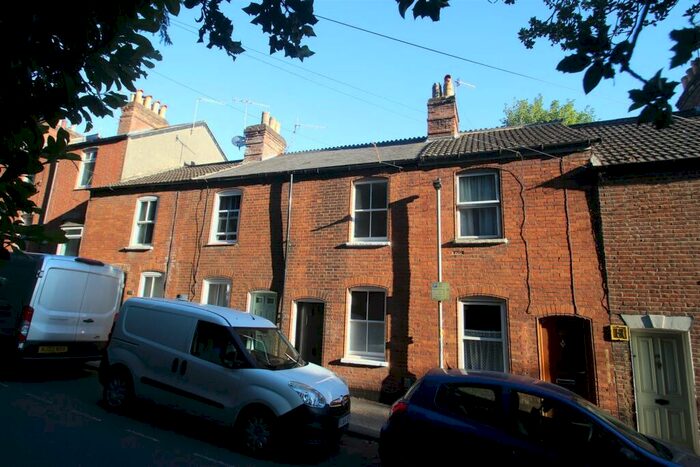 2 Bedroom Terraced House To Rent In Salisbury - Milford Hill, SP1