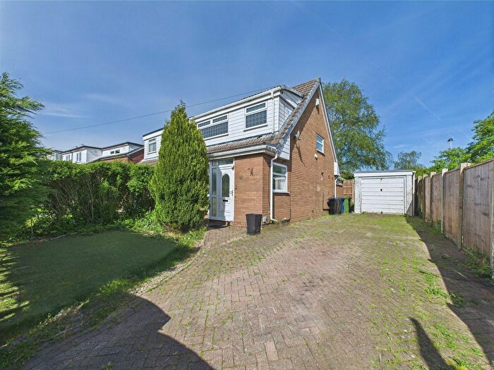 3 Bedroom Semi-Detached House To Rent In Sycamore Avenue, Tyldesley, M29