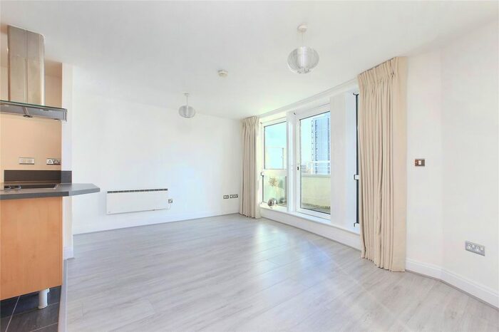 2 Bedroom Flat To Rent In Oyster Wharf, Lombard Road, Battersea, London, SW11