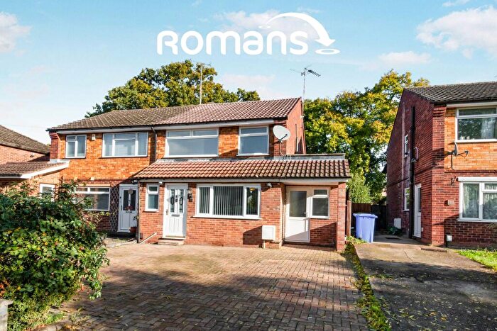 3 Bedroom Semi Detached House To Rent In Beta Road, Farnborough, GU14