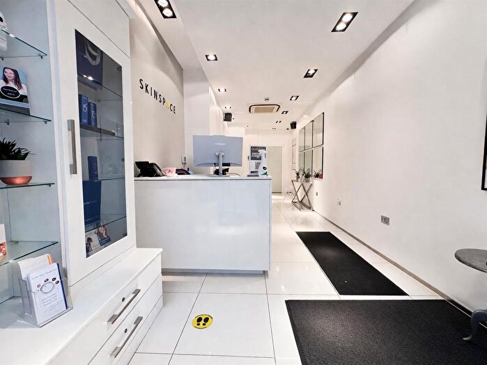 Property To Rent In Cross Street, Reading, RG1