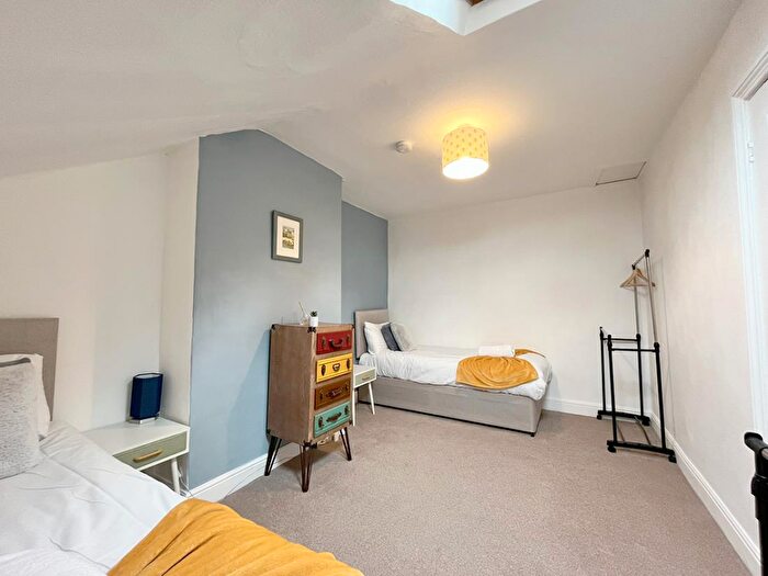 4 Bedroom Terraced House To Rent In Skipton Road, Harrogate, HG1