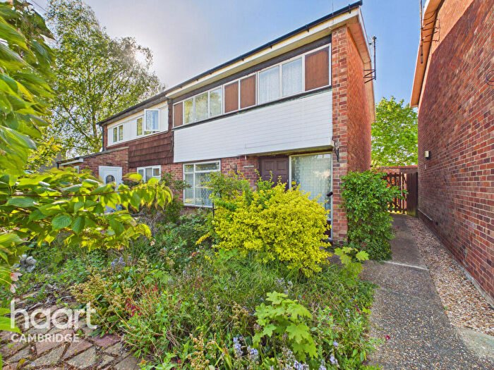 3 Bedroom Semi Detached House For Sale In Campkin Road, Cambridge, CB4