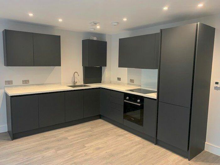 3 Bedroom Flat To Rent In Holden Road, London, N12