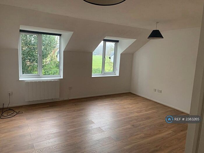 Studio To Rent In Seymour Court, Crowthorne, RG45