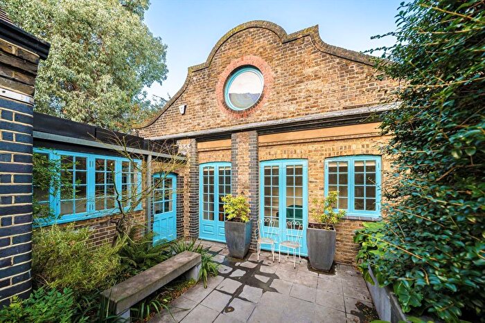 1 Bedroom Flat For Sale In White Hart Street, Kennington, SE11