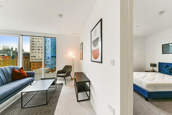 1 Bedroom Apartment To Rent In Georgette Apartments, The Silk District, E1