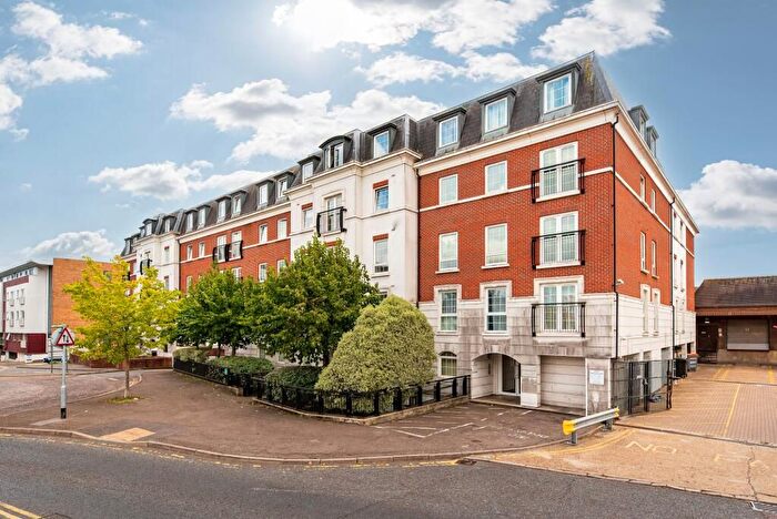 1 Bedroom Flat For Sale In Flat, Central Walk, Station Approach, Epsom, KT19