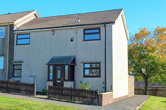 3 Bedroom Terraced House To Rent In Turner Avenue North, Halifax, West Yorkshire, HX2