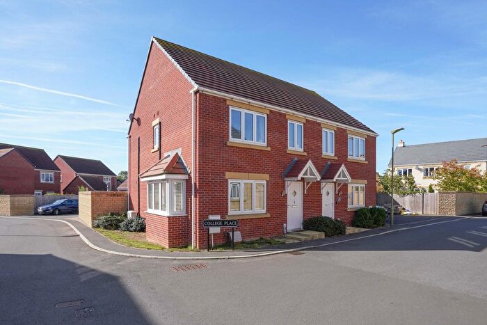 3 Bedroom Semi-detached House For Sale In College Place, Witney, OX29