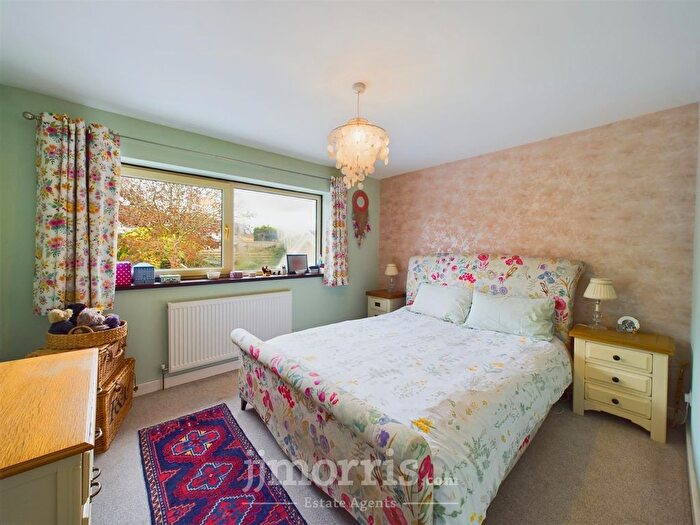 4 Bedroom Detached House For Sale In Uzmaston Road, Haverfordwest, SA61