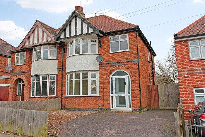 3 Bedroom Semi Detached House For Sale In Glenfield Road, Western Park, Leicester, LE3