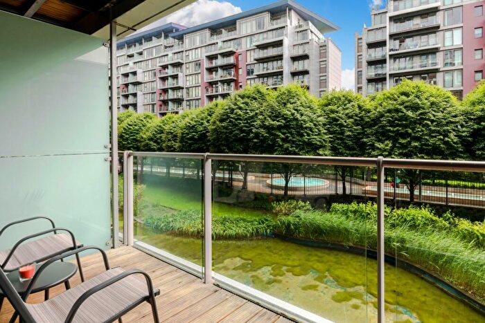 2 Bedroom Apartment To Rent In Howard Building, Queenstown Road, London, SW11