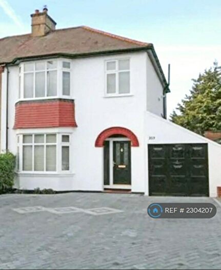 3 Bedroom Semi-Detached House To Rent In Burnt Ash Lane, Bromley, BR1