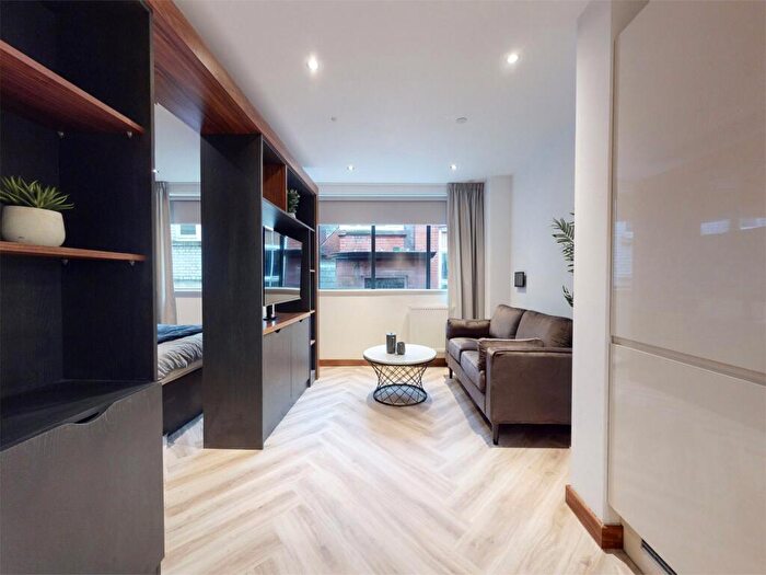 Apartment To Rent In Apt, Live Oasis Deansgate #, M2