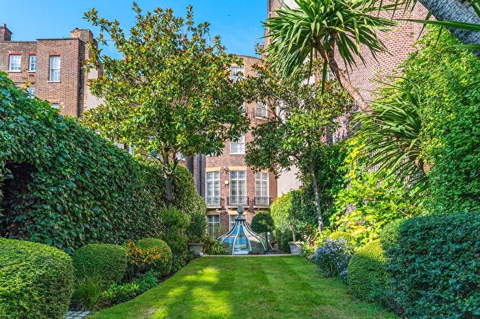 6 Bedroom Terraced House To Rent In Upper Grosvenor Street, Mayfair, London, W1K