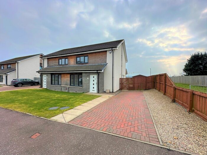 3 Bedroom Semi-Detached House To Rent In Summerfield Terrace, Dundee, DD4