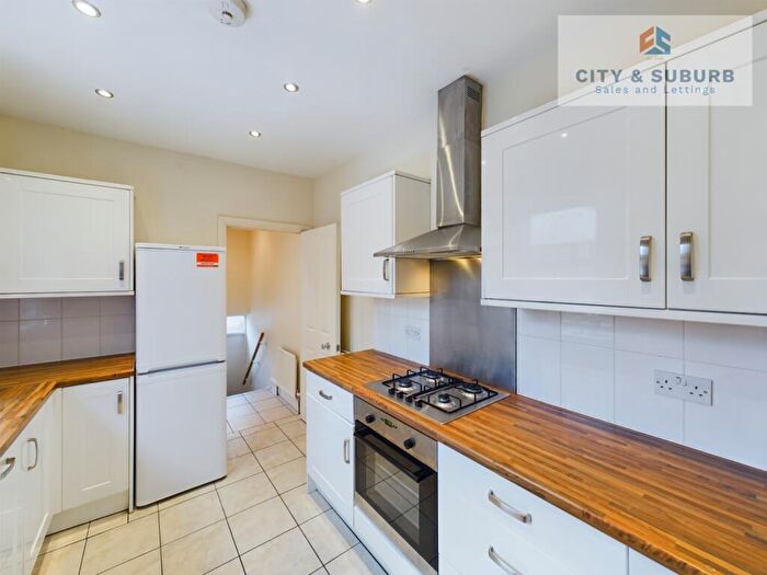 6 Bedroom House To Rent In Myrtle Grove, Newcastle Upon Tyne, Tyne And Wear, NE2