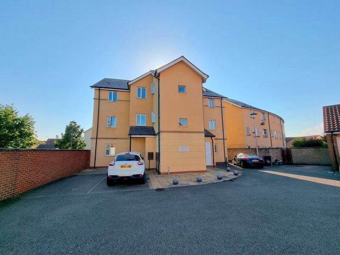 2 Bedroom Apartment To Rent In Siskin Close - Portishead, BS20