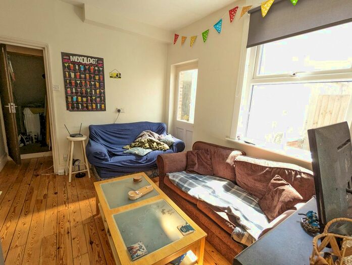 5 Bedroom Terraced House To Rent In Brunswick Road, Norwich, NR2