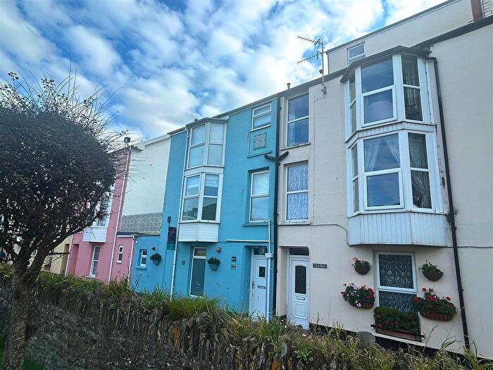 2 Bedroom Terraced House To Rent In Lee Place, Ilfracombe, EX34