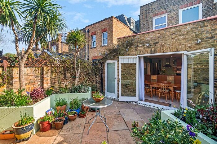 2 Bedroom Flat For Sale In Wingrave Road, London, W6