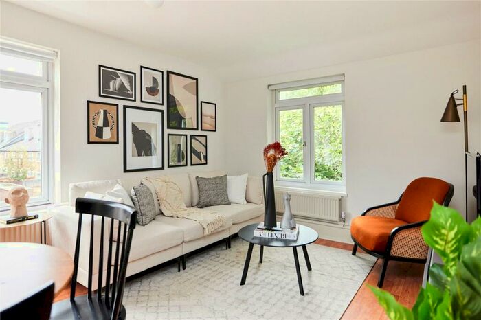 1 Bedroom Apartment To Rent In Wheeler Gardens, London, N1