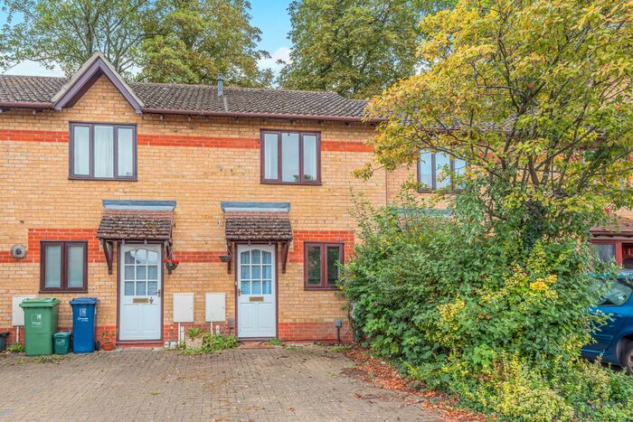 2 Bedroom Semi-Detached House To Rent In The Beeches, Headington, Oxford, OX3