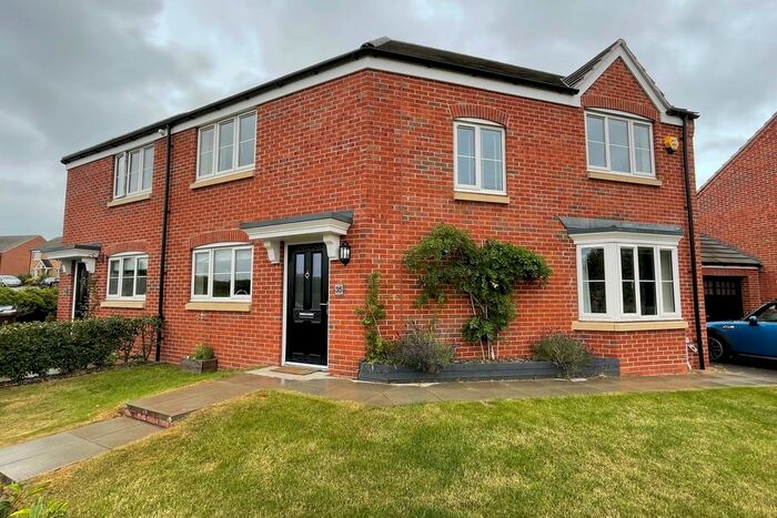 3 Bedroom Semi-Detached House To Rent In Badger Ave, LE13