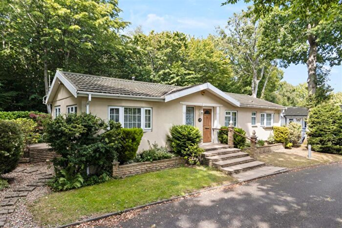 3 Bedroom Park Home For Sale In Deanland Wood Park, Golden Cross, Hailsham, BN27