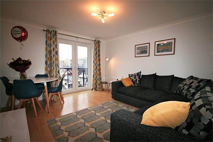 2 Bedroom Flat To Rent In Weavers House, Swansea, Mannheim Quay, Maritime Quarter, SA1