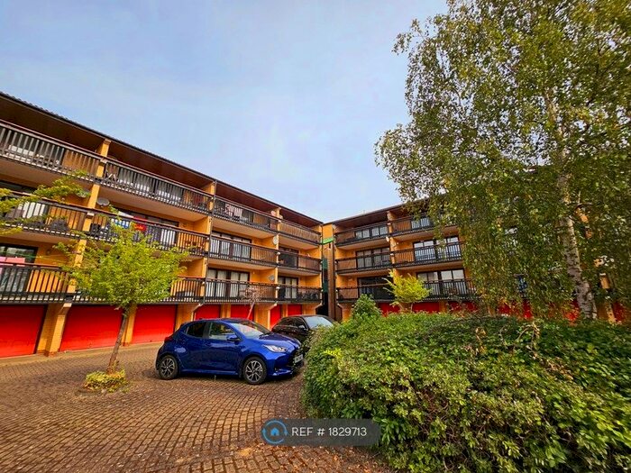 2 Bedroom Flat To Rent In Shackleton Place, Oldbrook, Milton Keynes, MK6
