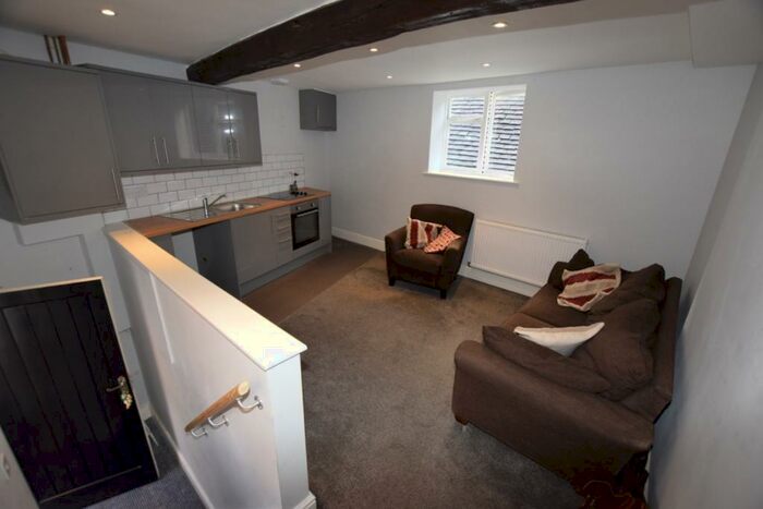 1 Bedroom Apartment To Rent In Victoria Square, Ashbourne, Derbyshire, DE6