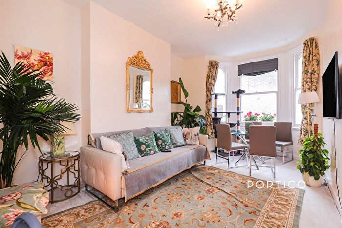 1 Bedroom Flat To Rent In Westcroft Square, London, W6